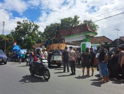 Anak Kades Lolos Seleksi Perangkat, Warga Demo Balai Desa