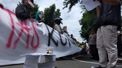 KRPK dan FMR Demo Kejaksaan, Tuntut Pengusutan Dugaan Korupsi di Blitar