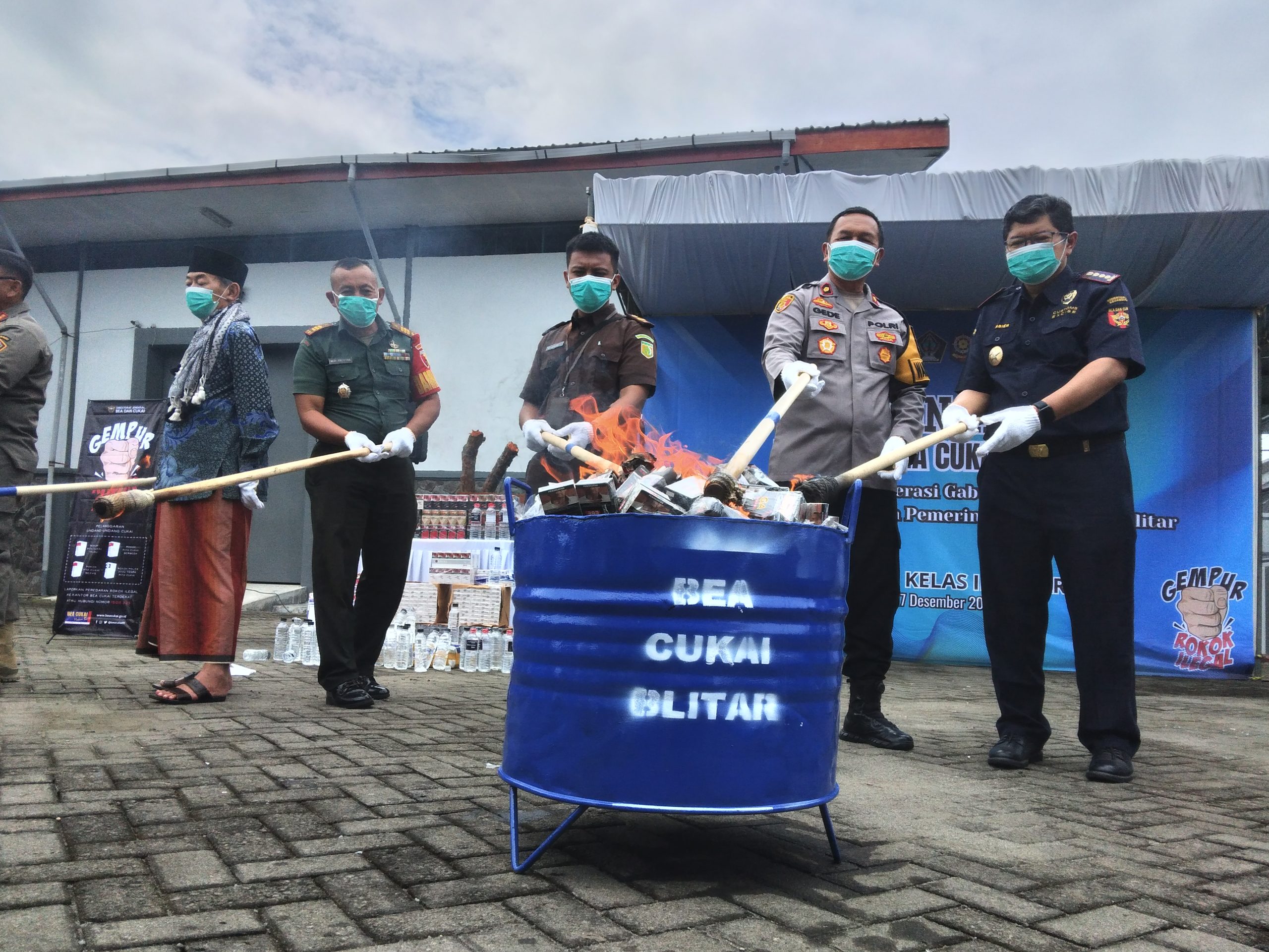 Bea Cukai Blitar Musnahkan Ratusan Ribu Batang Rokok Ilegal, Potensi Kerugian Rp 345 Juta