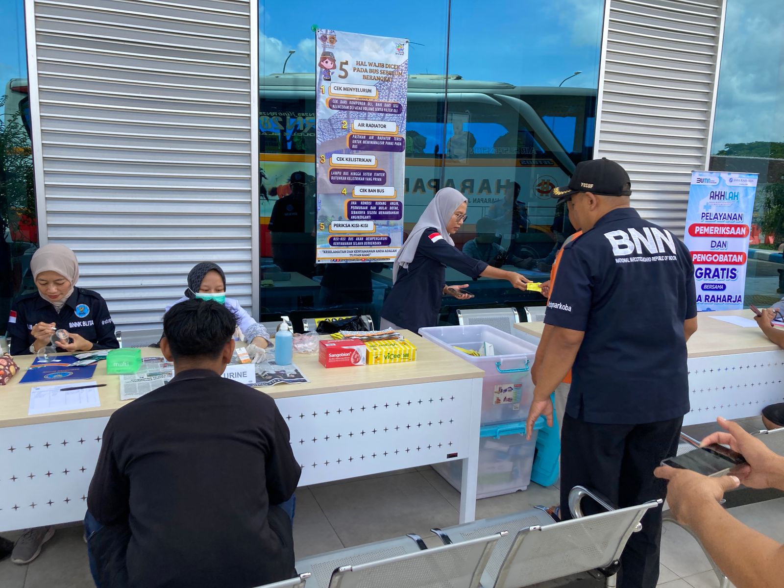 Puluhan Kru Bus di Terminal Patria Blitar Jalani Tes Urine Mendadak, Ini Hasilnya