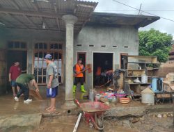 Hujan Deras Tiga Jam di Blitar Picu Banjir dan Longsor, Puluhan Rumah Rusak, Infrastruktur Hancur