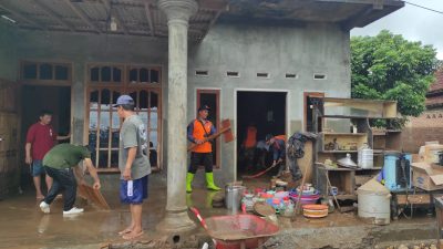 Hujan Deras Tiga Jam di Blitar Picu Banjir dan Longsor, Puluhan Rumah Rusak, Infrastruktur Hancur