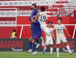 Arema FC Tumbangkan Persita Tangerang 3-0, Singo Edan Kembali Berjaya