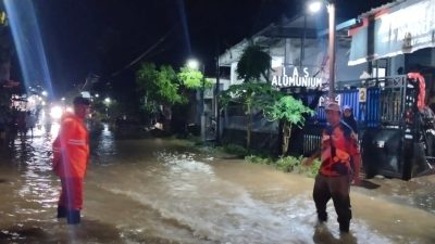 BPBD Trenggalek Identifikasi 10 Titik Bencana Banjir dan Longsor, Akses Jalan Terganggu hingga Ancam Bangunan Sekolah