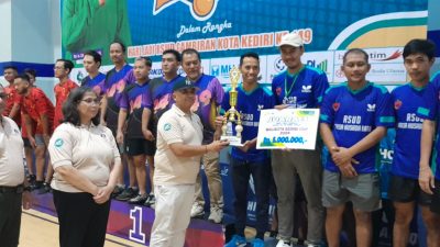 Gelar Turnamen Tenis Meja Wali Kota Kediri Cup Antar RS, RSUD Gambiran Raih Prestasi Gemilang