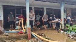 Polres Blitar Kerahkan Tim untuk Bantu Korban Banjir di Binangun