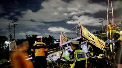 Kecelakaan KA Kertanegara Vs Truk Gandeng, Empat Kereta Alami Keterlambatan