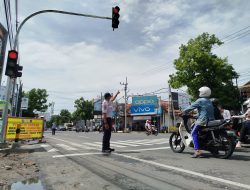 Dishub Ponorogo Uji Coba Traffic Light Simpang Sultan Agung, Warga Diminta Patuh