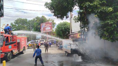 Mobil Box Pengirim Makanan Terbakar di Ponorogo, Kerugian Capai Belasan Juta