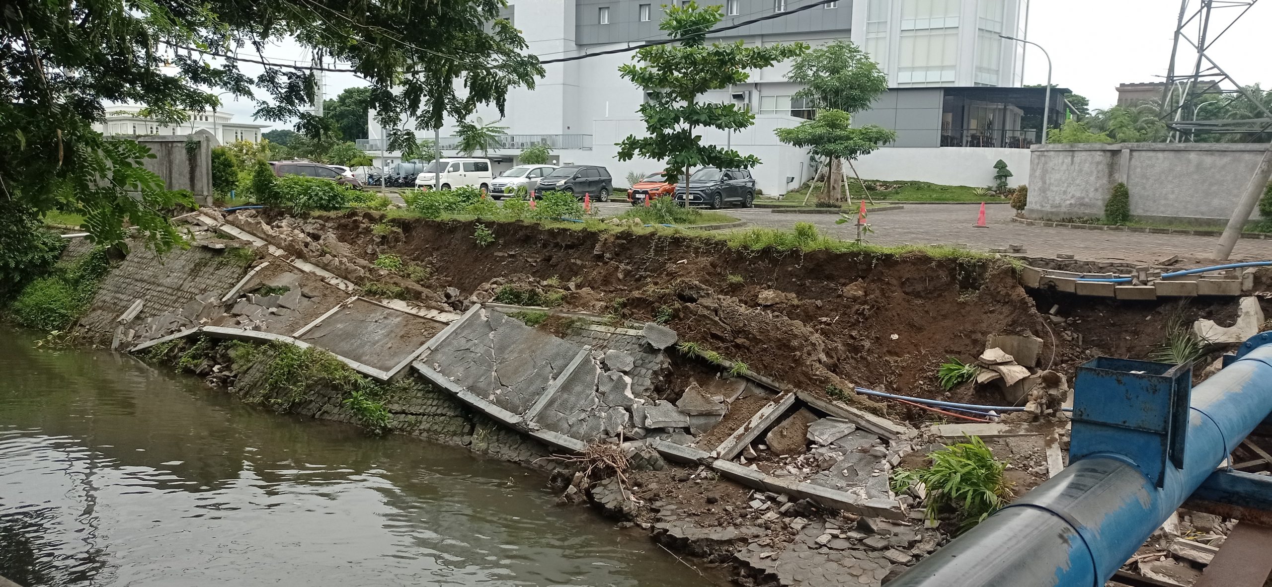 Plengsengan Ambrol di Kediri Segera Diperbaiki, PUPR Siap Tangani Kerusakan