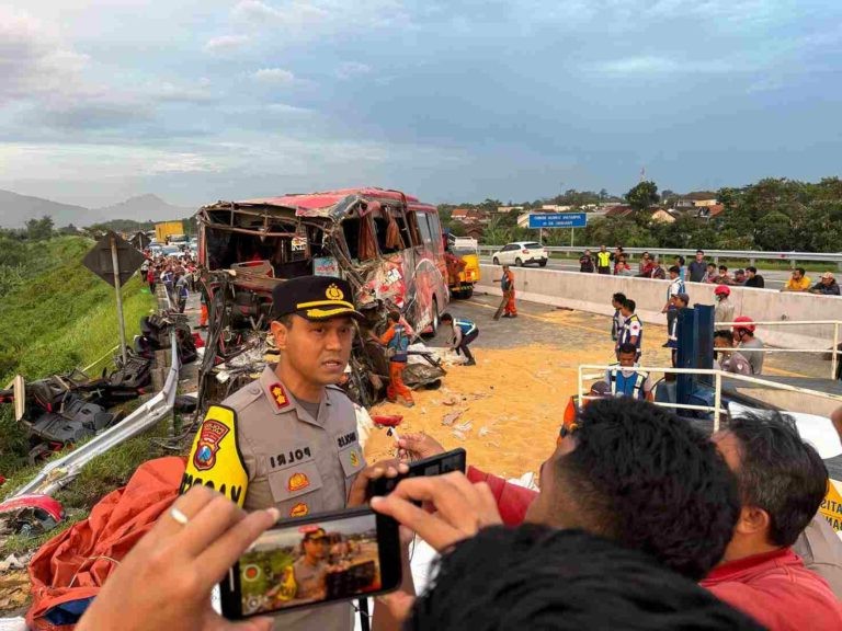 Jalur Tol Pandaan-Malang Kembali Dibuka Usai Kecelakaan Bus SMP IT Darul Quran Mulia