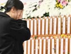 Haru! Altar Memorial 179 Penumpang Pesawat Jeju Air Penuh dengan Suasana Duka