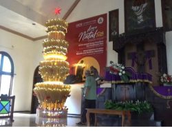 GKJW Jombang Hadirkan Pohon Natal Unik dari Batang Lidi, Penuh Makna dan Kreativitas