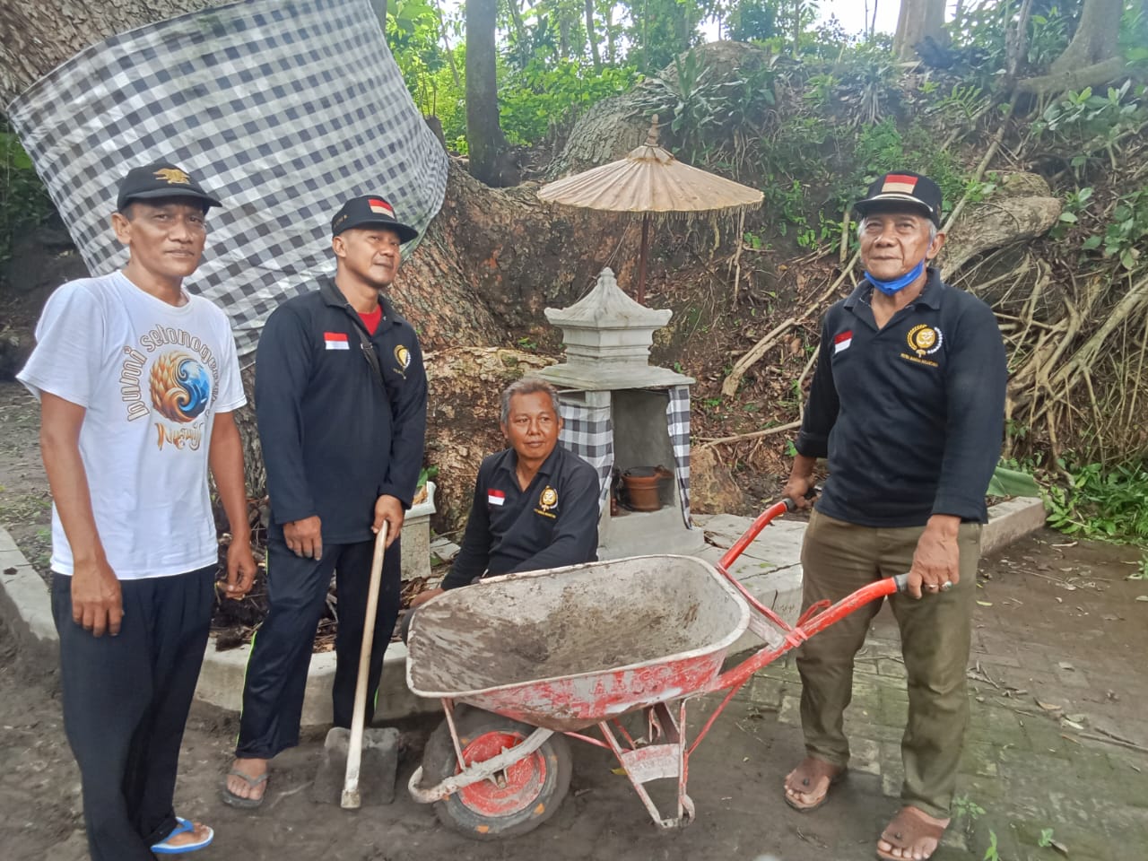 Gotong Royong Bersih-Bersih Sumber Air di Kota Kediri Sambut Musim Hujan