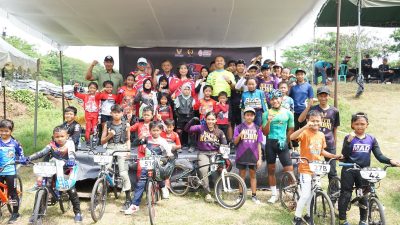 Pj Wali Kota Kediri Buka Perlombaan Balap Sepeda Race Time MTB – BMX – RB Piala Ketua ISSI Kota Kediri