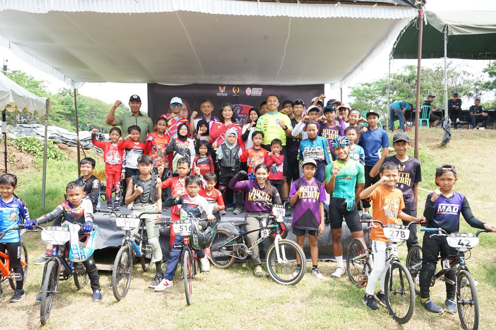 Pj Wali Kota Kediri Buka Perlombaan Balap Sepeda Race Time MTB – BMX – RB Piala Ketua ISSI Kota Kediri