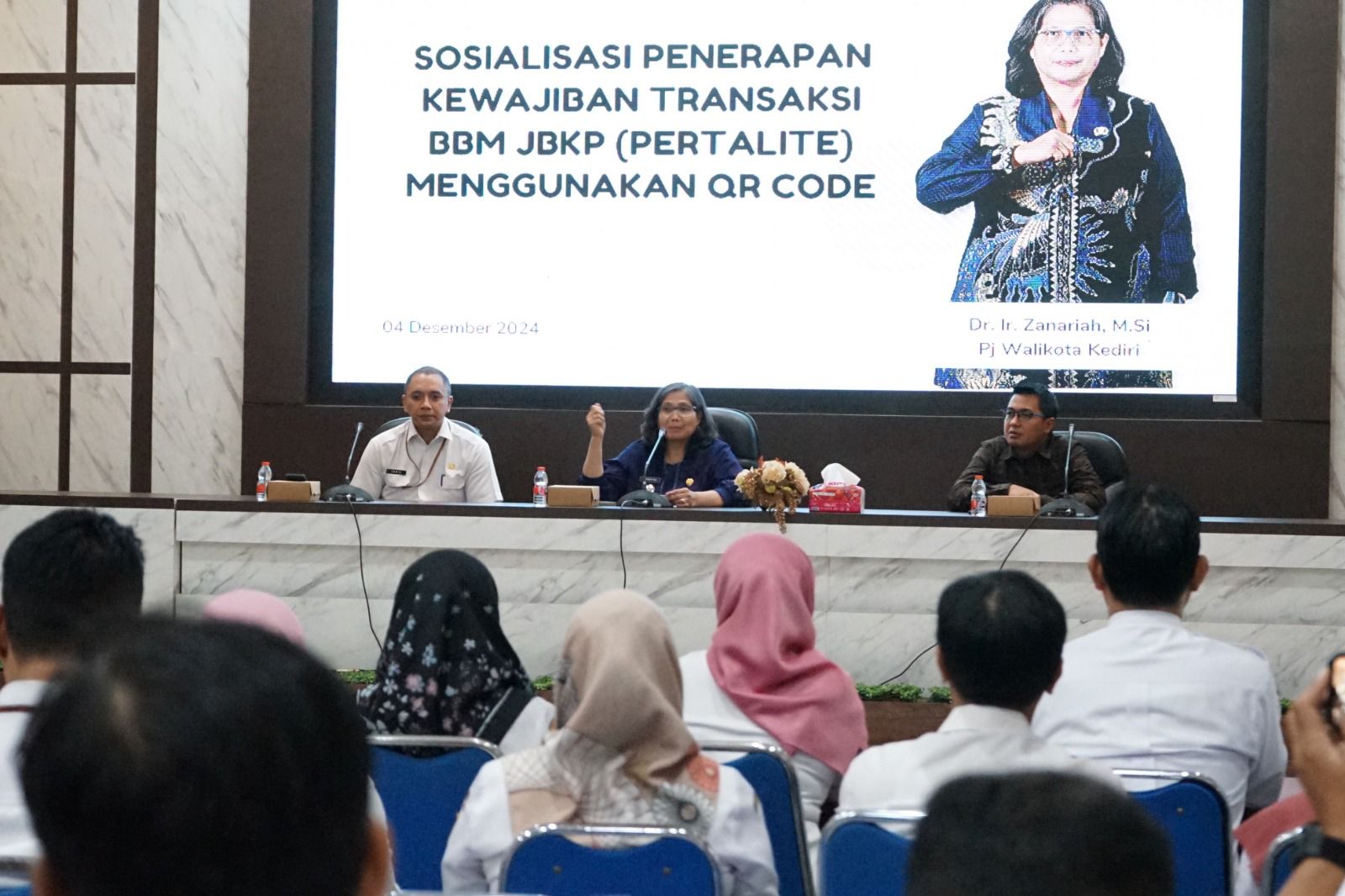 Pj Wali Kota Kediri Buka dan Beri Arahan Pada Sosialisasi Penerapan Kewajiban Transaksi BBM JBKP (Pertalite) Menggunakan QR Code