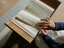 Doa Akhir Tahun dan Awal Tahun yang Harus Kamu Tahu, Agar Mendapat Keberkahan di Tahun Baru!