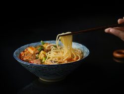 3 Resep Mie Ayam Nikmat yang Wajib Kalian Coba, Cocok Disantap Saat Musim Hujan