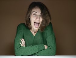 Bahaya Banget! Ini 4 Dampak Buruk Bercanda Berlebihan, Hati-hati Jangan Kebablasan