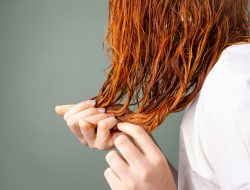 15 Shampo Anti Ketombe Terbaik dengan Harga Murah, Ketombe Auto Hempas!