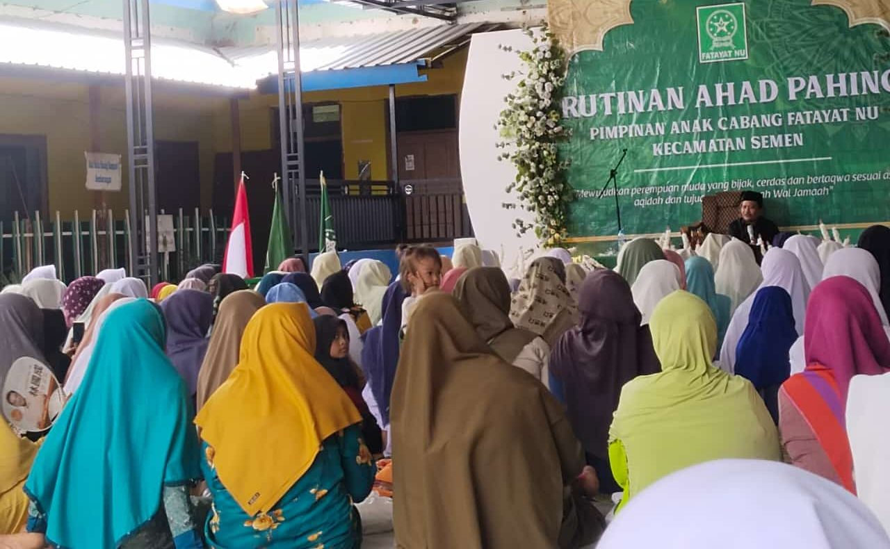 PAC Fatayat NU Kecamatan Semen Gelar Pengajian Ahad Pahing, Wujudkan Silaturahmi dan Penguatan Spiritual