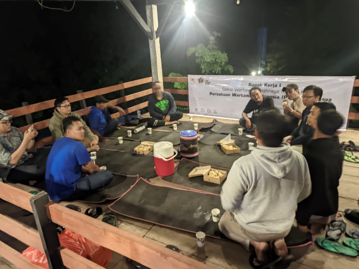 SIWO PWI Kediri Raya Gelar Raker dengan Konsep MeetingCamp di Gazebo Wilis