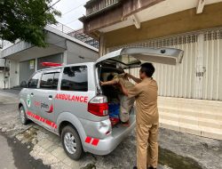 ODGJ Ikat Anaknya Sendiri di Depan Ruko, Warga Tulungagung Resah!