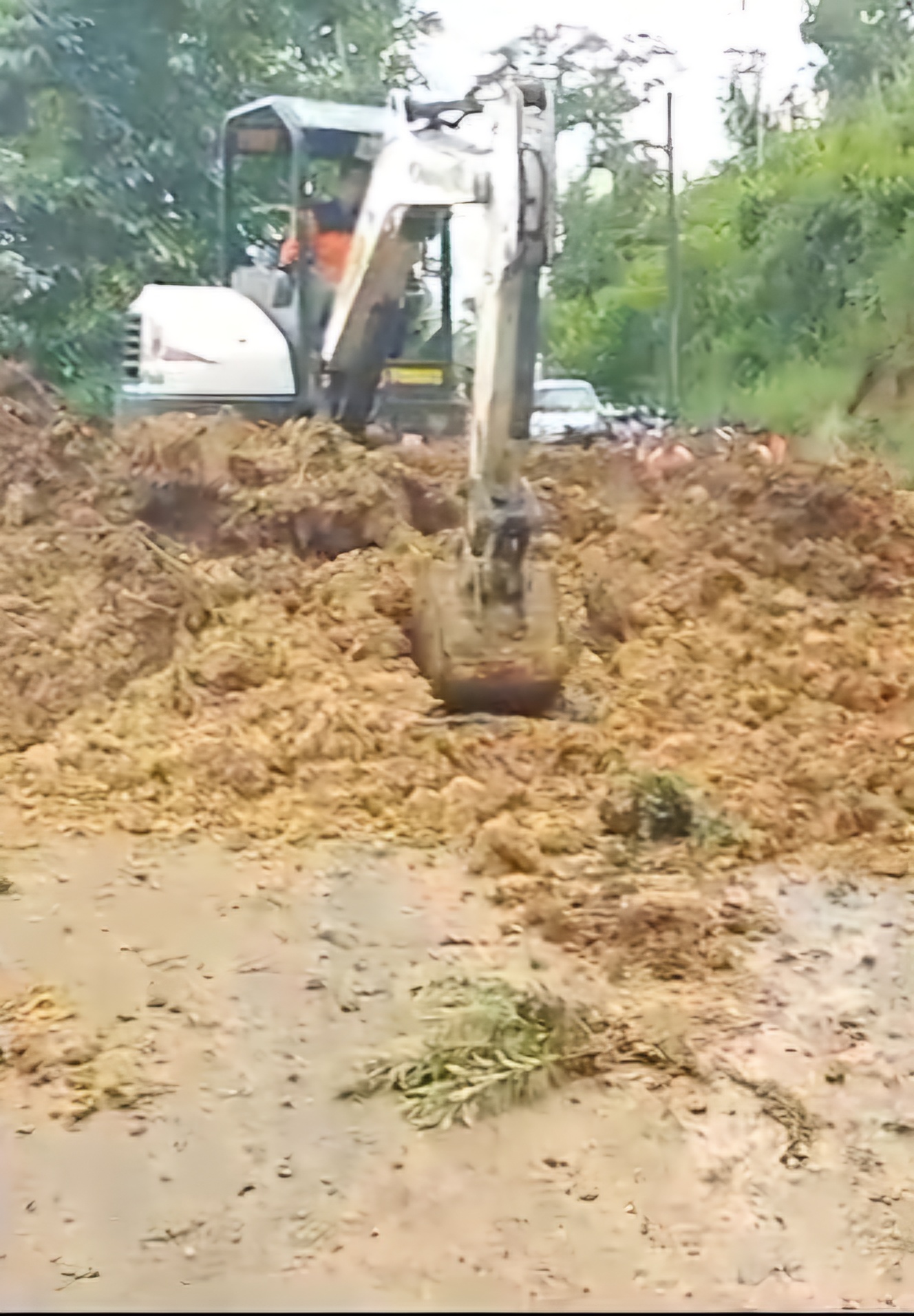 Akses Jalan Pule-Panggul di Trenggalek Kembali Normal Pasca Longsor