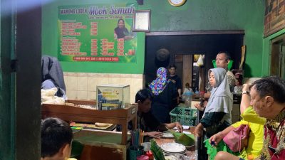 Nostalgia Nikmatnya Nasi Lodeh Mbok Semah, Kuliner Legendaris Khas Jombang yang Ada Sejak Tahun 80an