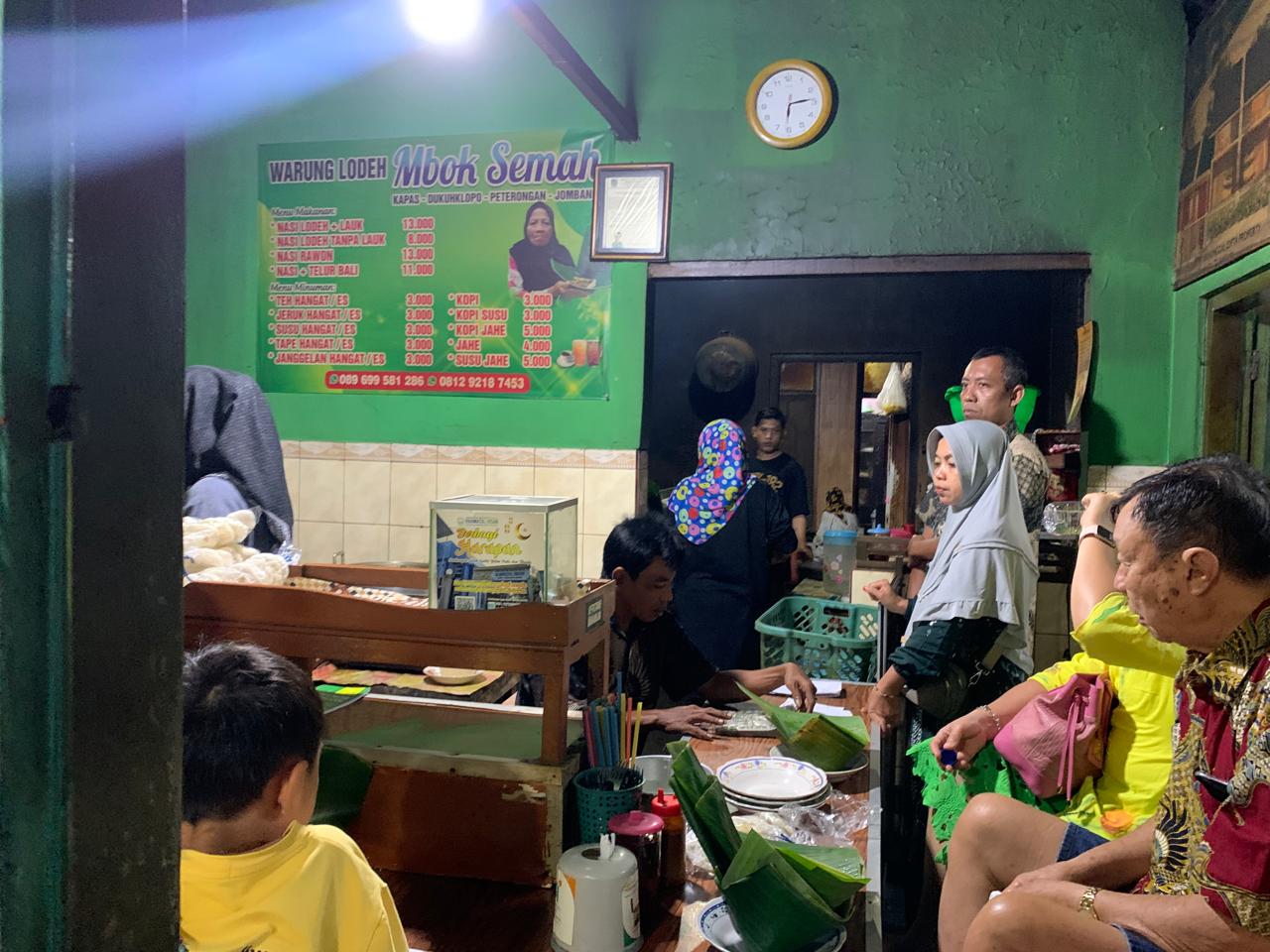 Nostalgia Nikmatnya Nasi Lodeh Mbok Semah, Kuliner Legendaris Khas Jombang yang Ada Sejak Tahun 80an