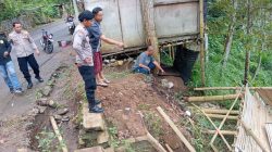 Warung Roboh Masuk Jurang di Mojo Kediri, Satu Warga Tewas Tertusuk Kayu