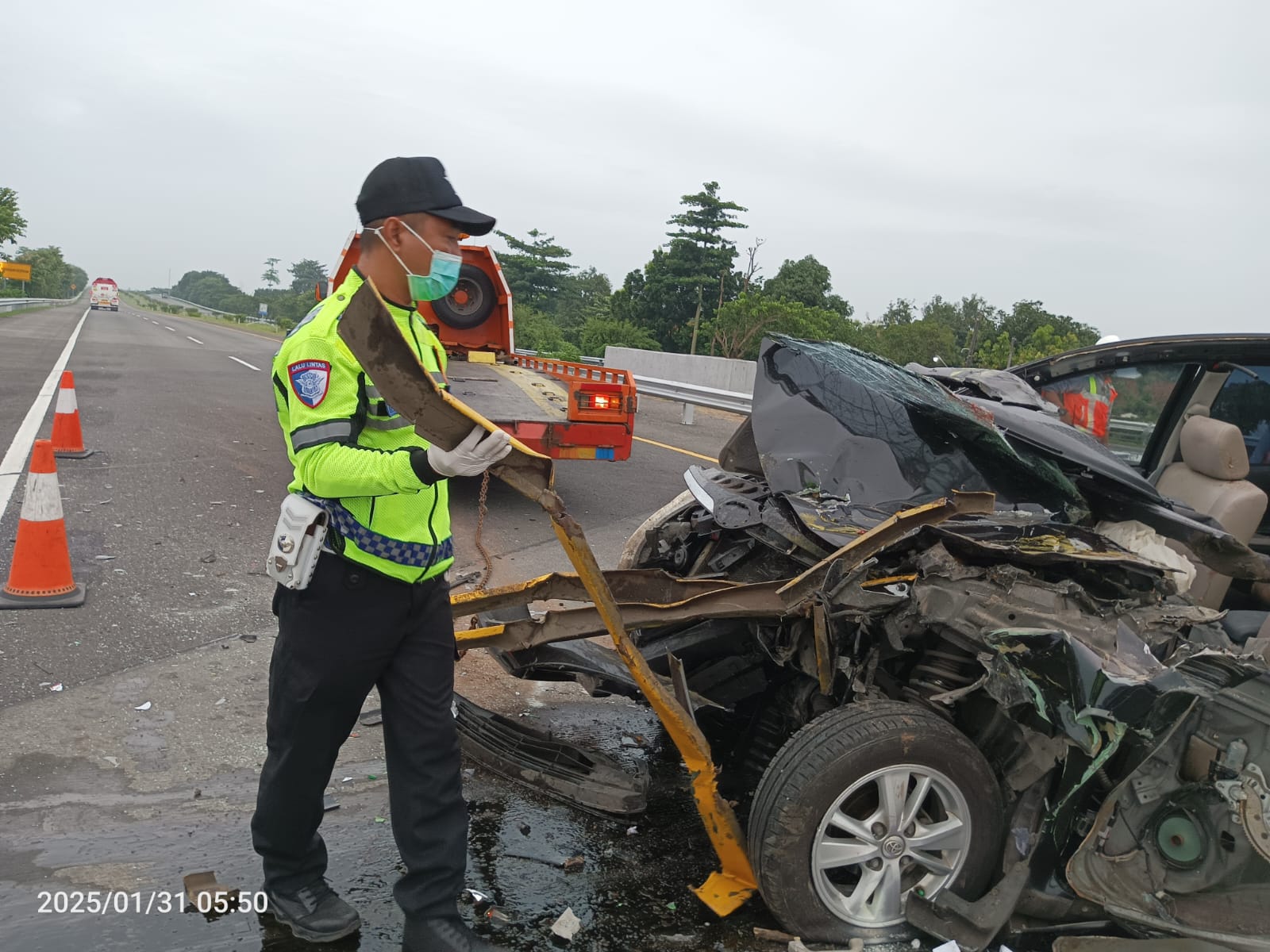 Kecelakaan Maut di Tol Jombang, Dua Penumpang Mobil Avanza Tewas