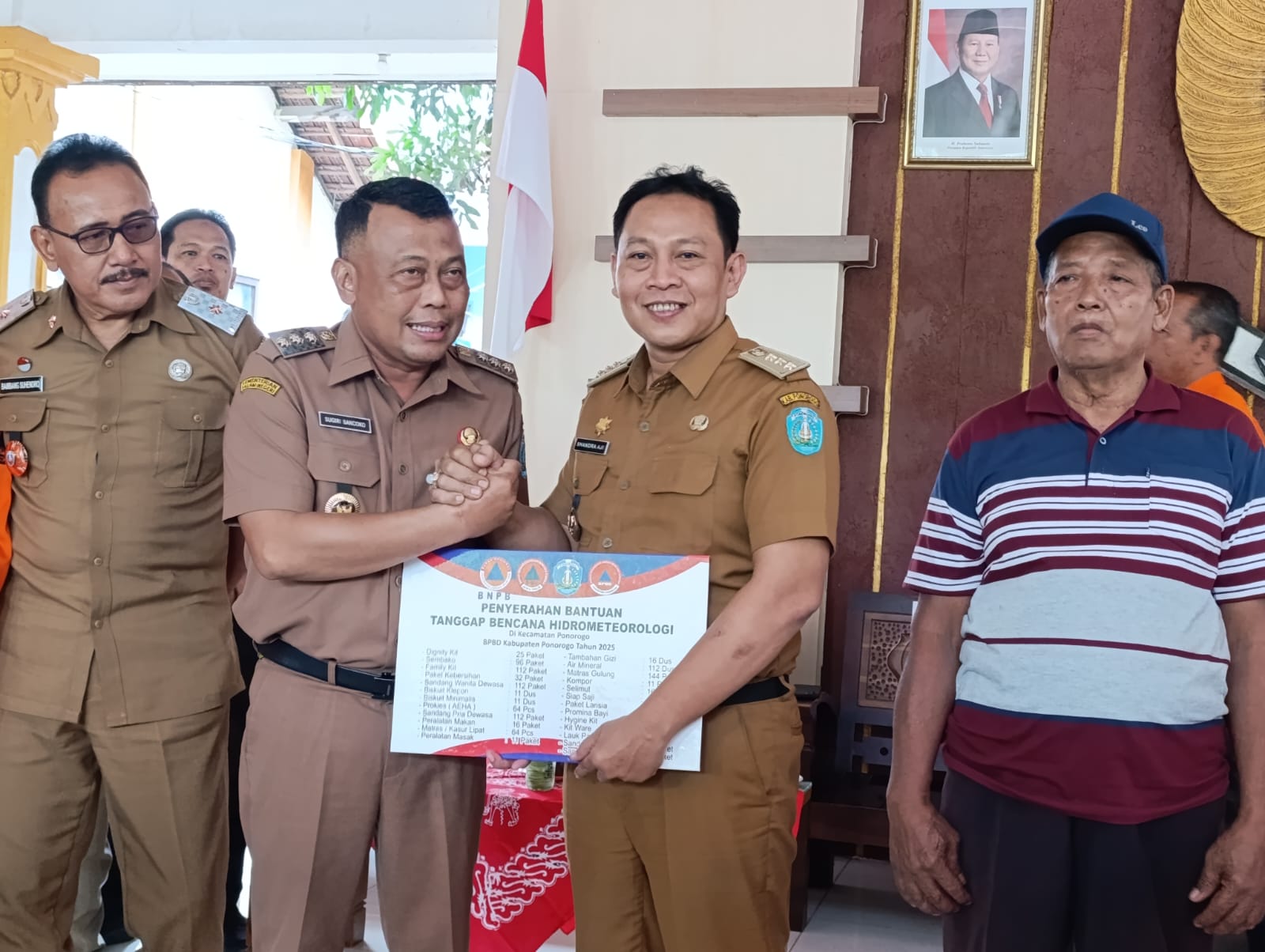 Pemkab Ponorogo Distribusikan Bantuan Logistik untuk Korban Bencana, Termasuk Sembako dan Peralatan Rumah Tangga