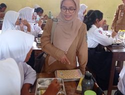 Disdik dan Dinkes Kabupaten Kediri Pantau Program Makan Bergizi di SMP Negeri 1 Kayen Kidul