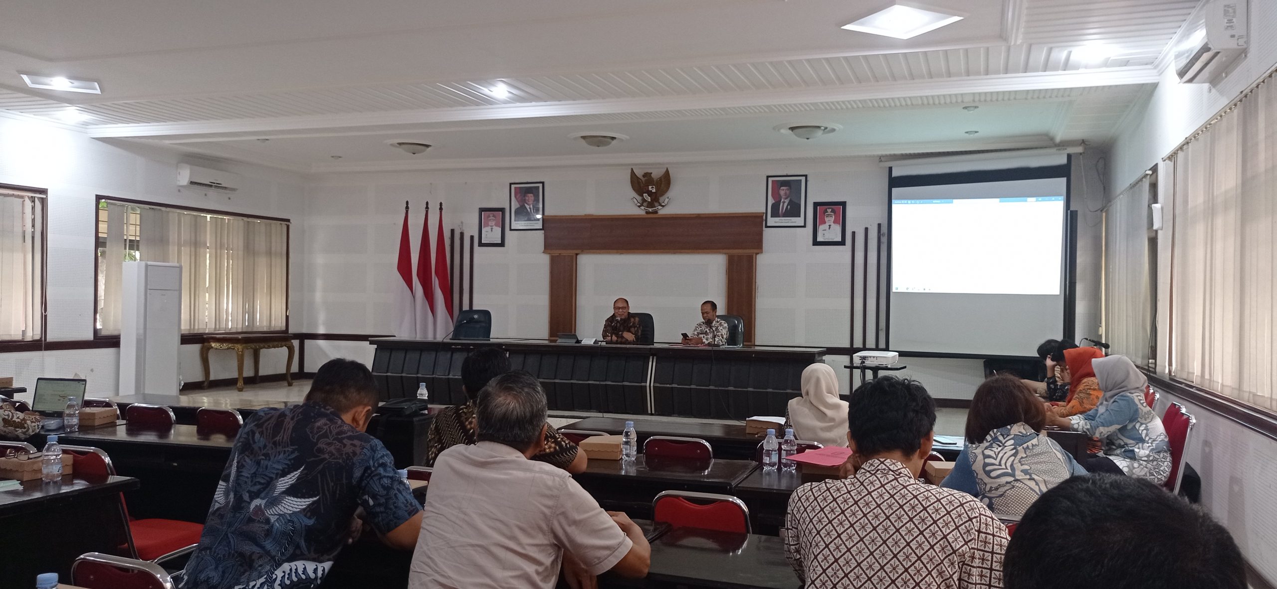 Dinkes dan Bagian Kesra Kabupaten Kediri Membangun Sinergi Pembinaan Pesantren Sehat