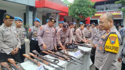 Polres Ponorogo Gelar Pemeriksaan Senpi untuk Pastikan Kelayakan dan Kepatuhan SOP
