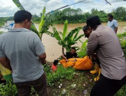 Heboh! Warga Pinggirsari Temukan Mayat Mengapung di Sungai Brantas