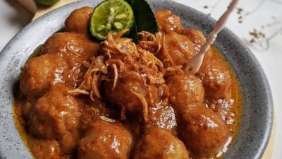 Resep Cilok Isi Daging dengan Bumbu Kacang Nikmat ala Chef Rudy Choirudin, Bunda Wajib Coba!