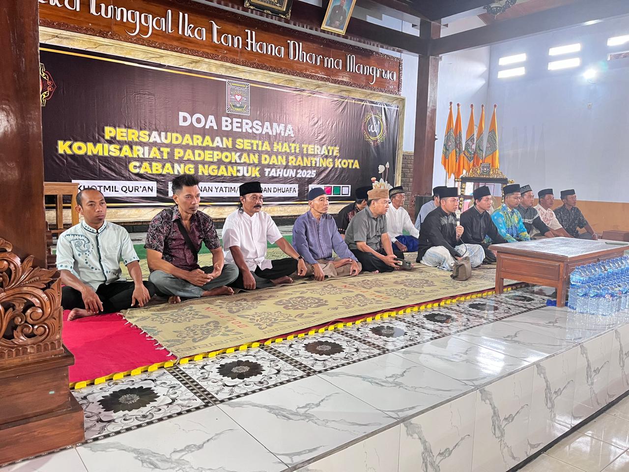 Cetak Pendekar Berakhlak Mulia, PSHT Nganjuk Gelar Doa Bersama dan Santunan Yatim Piatu