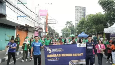 Kantor Imigrasi Kediri Gelar “Imigrasi Sehat” di CFD Jalan Dhoho