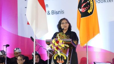 Hadiri Wisuda Universitas Kadiri, Pj Wali Kota Kediri Sampaikan Pesan Hadapi Tantangan Zaman