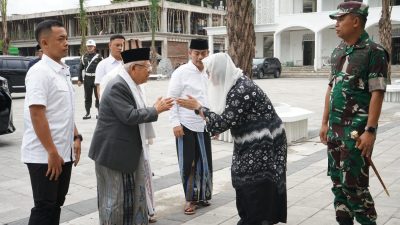 Pj Wali Kota Kediri Sambut Wapres Ma'ruf Amin di Ponpes Lirboyo