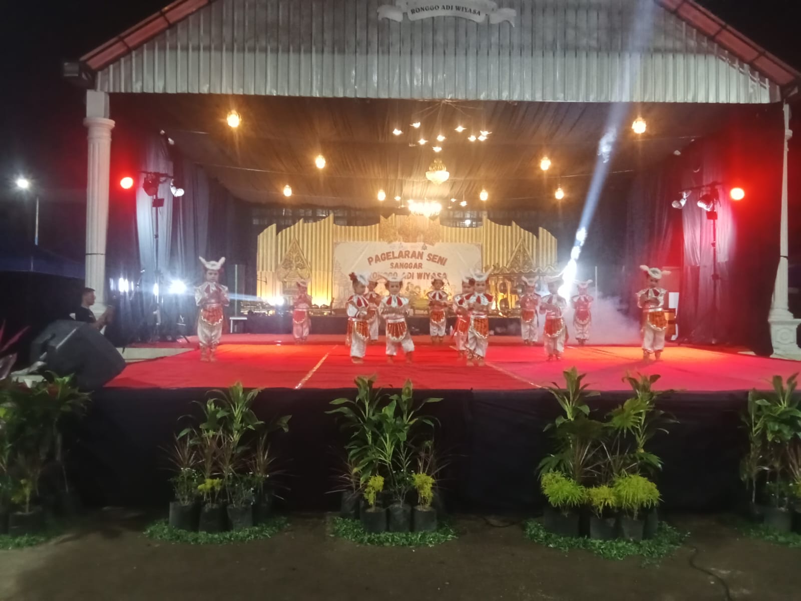 Sanggar Ronggo Adi Wiyasa Tampilkan Seni Tradisional, Kepala Kelurahan Ngronggo: Budaya Adalah Identitas Bangsa