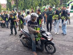 Perhutani KPH Kediri Bagikan Ribuan Bibit Tanaman Gratis di Awal 2025, Ini Infonya