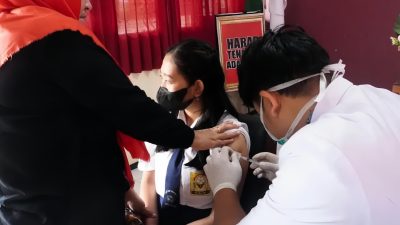 Vaksinasi HPV, Dinkes Blitar Laporkan 18 Siswi Alami KIPI