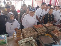 Resmikan Pasar Nglegok, Mendag Budi Santoso Minta Pedagang Jaga Fasilitas