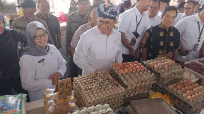 Resmikan Pasar Nglegok, Mendag Budi Santoso Minta Pedagang Jaga Fasilitas