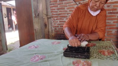 Batik Kinan Angkat Ikon Kota Blitar, Pemasaran Tembus hingga Kanada