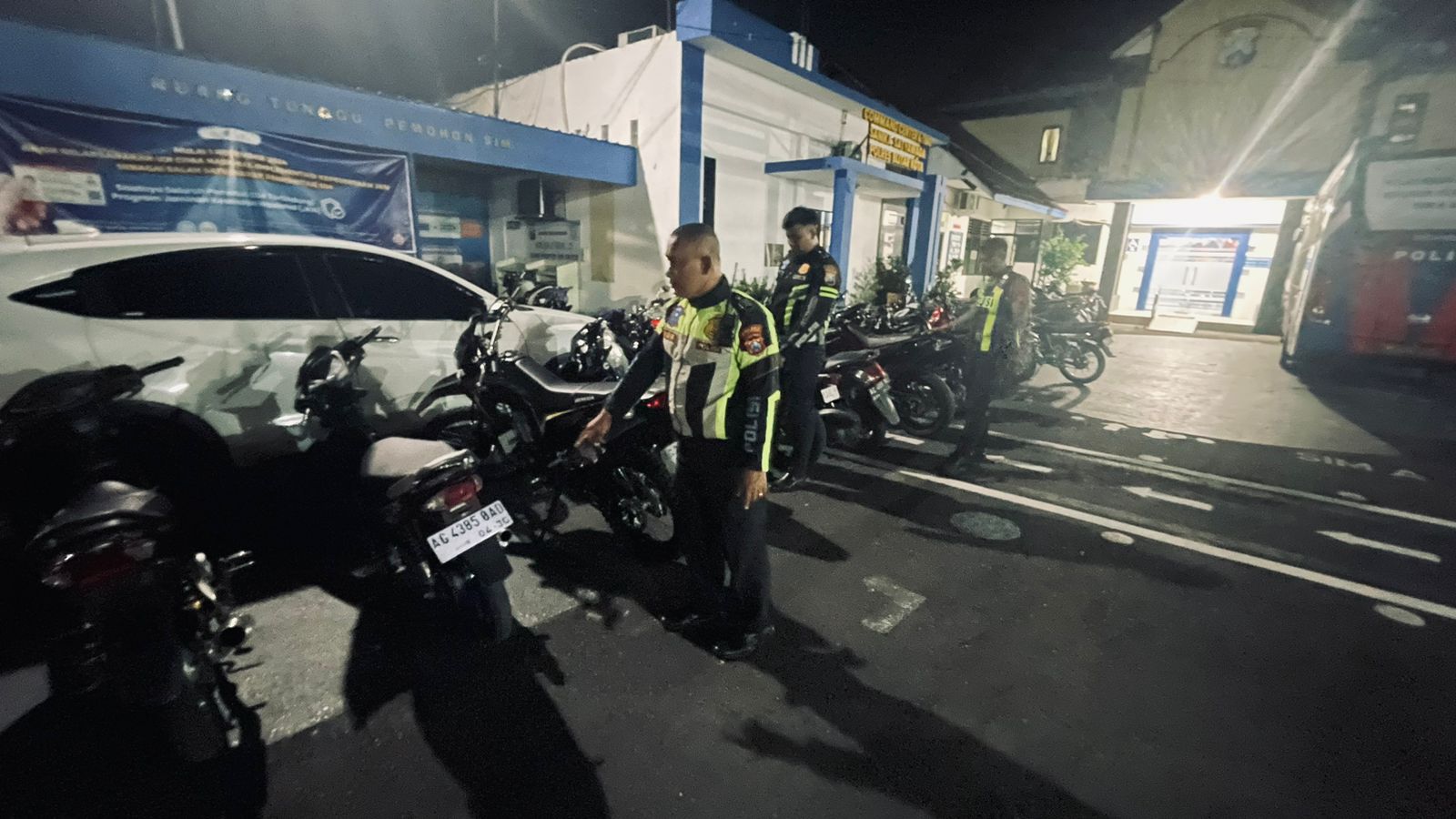 Polisi Gerebek Balap Liar di Blitar, Puluhan Motor Diamankan